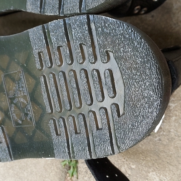 🖤NEW Dr. Martens Clarissa Hardware Sandal US7/UK5🖤 - Picture 11 of 11